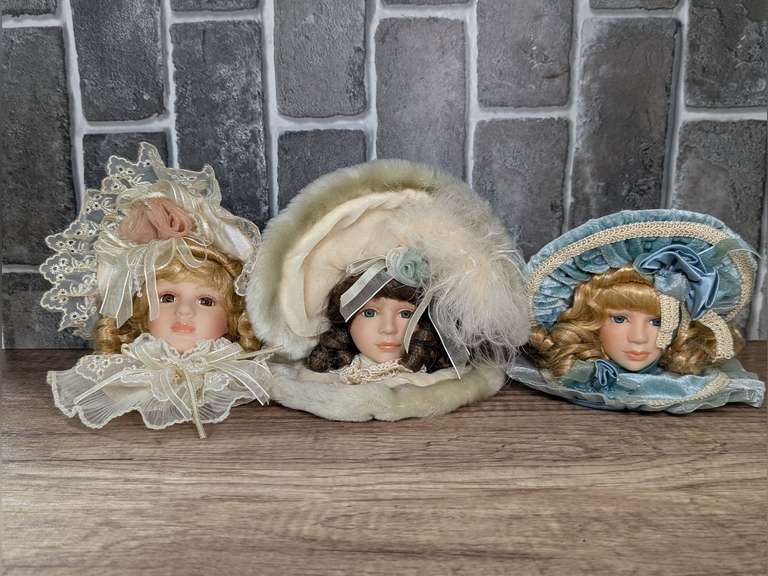 VINTAGE PORCELAIN DOLL HEAD ORNAMENTS image