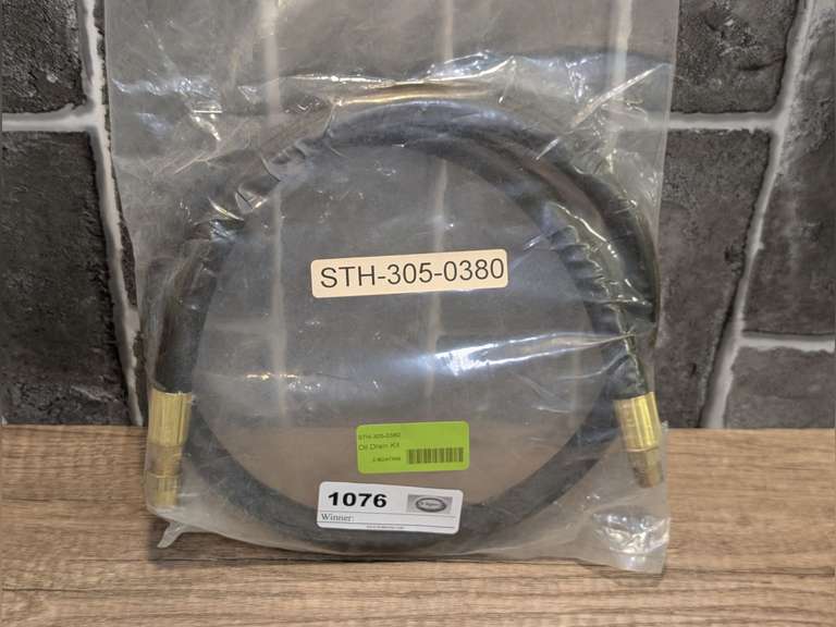 OIL DRAIN KIT IN ORIGINAL PLASTIC image
