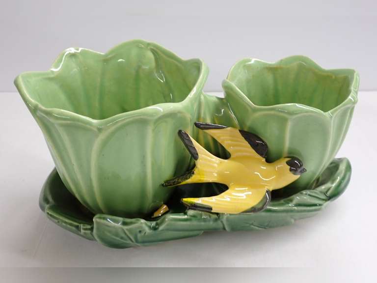 McCoy Green Leaf Double Planter with Bird Figurine image