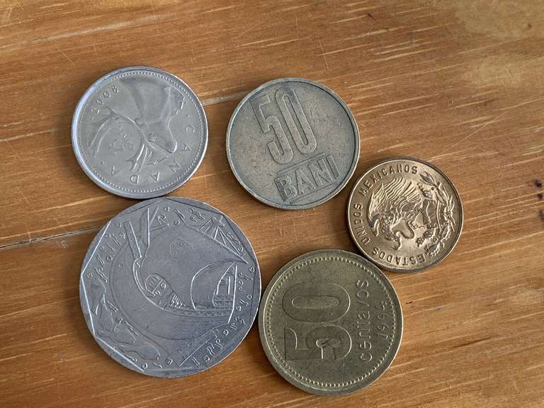 5 FOREIGN COINS - 1988 PORTUGAL 50 ESCUDOS, 2008 CANADIAN 25 CENT, 1964 MEXICO 5 CENTAVOS, 1994 ARGENTINA 50 CENTAVOS & 2005 ROMANIA 50 BANI image