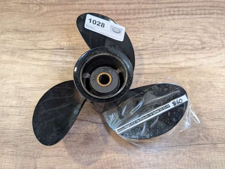 THREE BLADE 9.25 X 10 ALUMINUM PROPELLER FOR MERCURY 20-35 HP WITH 14 SPLINES image