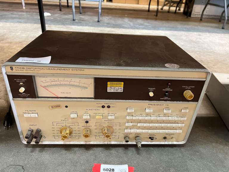 Sound Technology 1700B Distortion Measurement System, powers up, working condition unknown, see pictures for detail details. image
