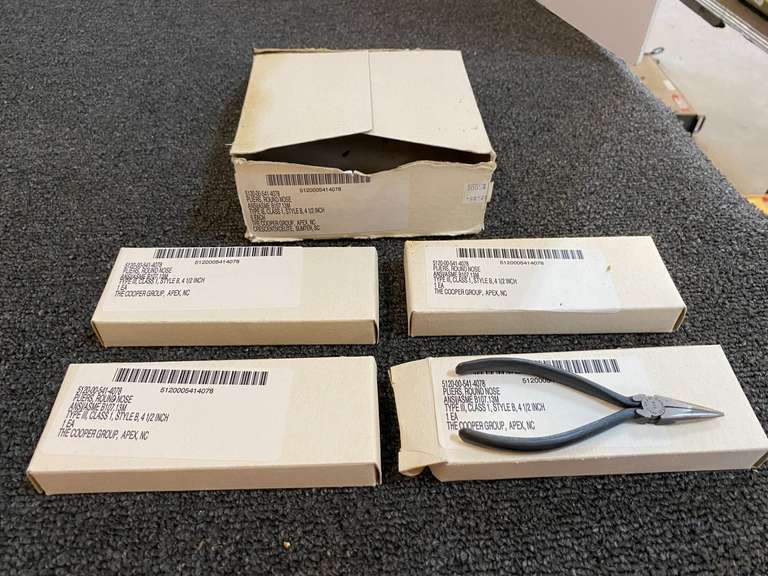 Small round nose pliers, set of four, see pictures for details. image