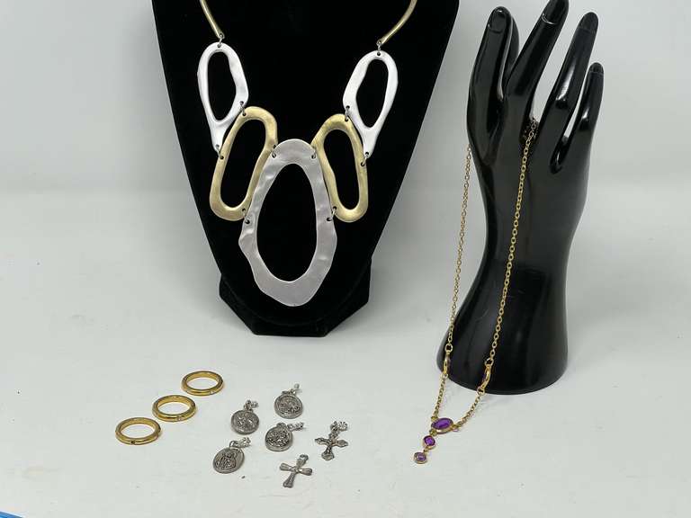 Ladies fashion estate jewelry to include necklaces, pendants, and rings. See pictures for details. image