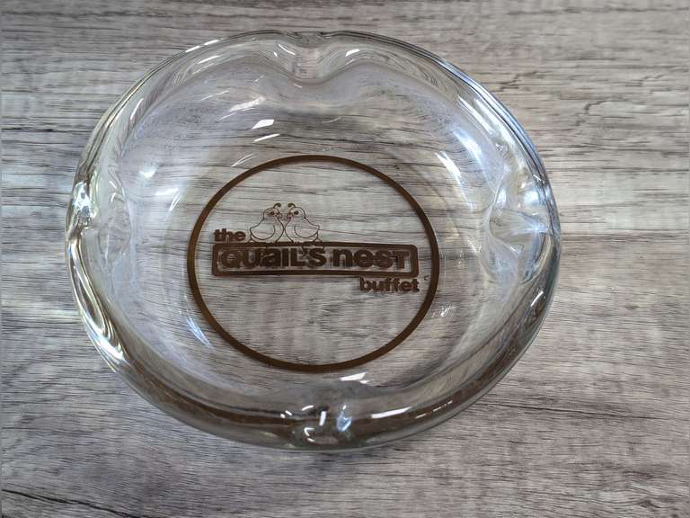 LARGE VINTAGE THE QUAIL'S NEST BUFFET GLASS ASHTRAY image