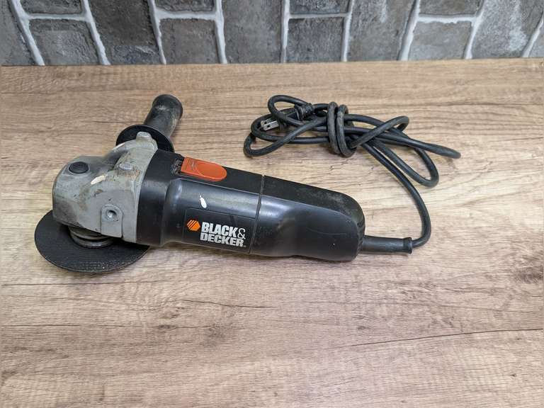BLACK & DECKER ANGLE GRINDER image