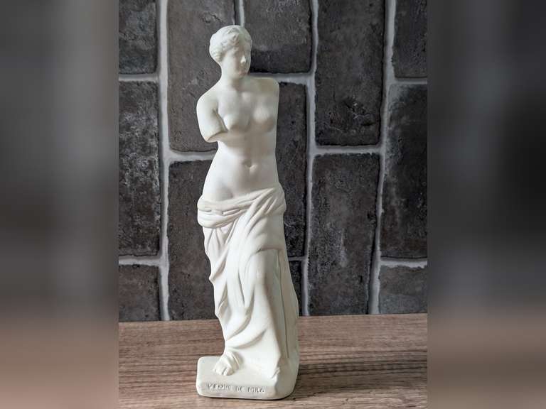 CLASSICAL ALABASTER / CHALKWARE GREEK FIGURINE image