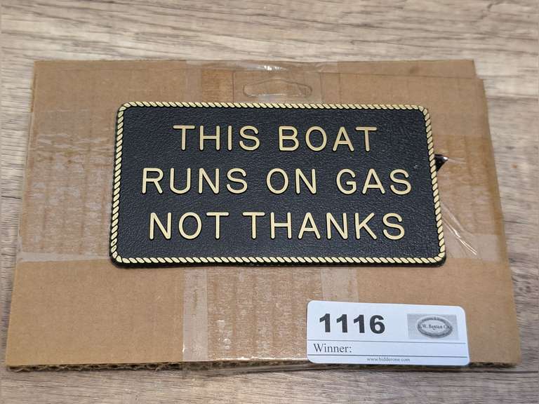 STICK ON BOAT SIGN, "THIS BOAT RUNS ON GAS NOT THANKS" image
