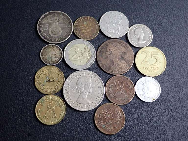 VARIOUS VINTAGE FOREIGN COINS - SEE ALL PHOTOS FOR CONTENTS image