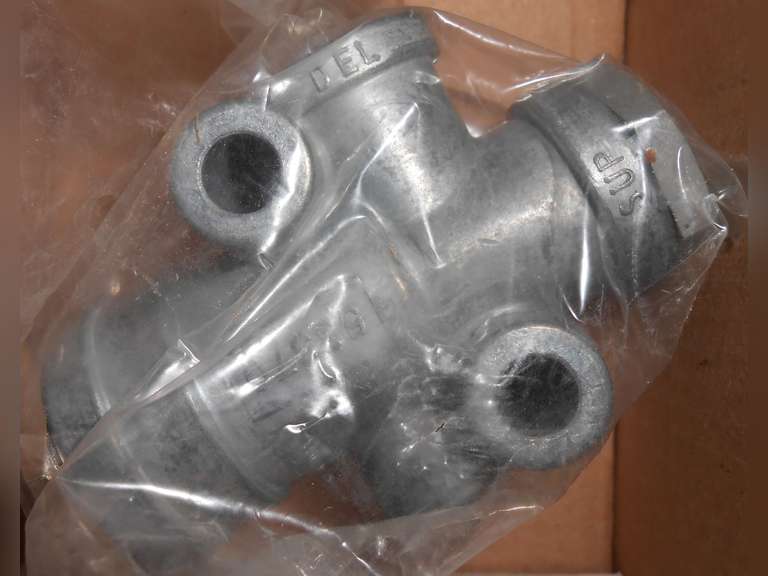 (2) EXCEL EM59370 VALVE image