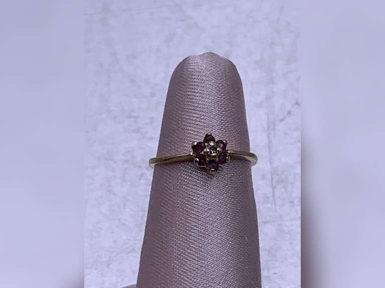 14KT YELLOW GOLD SMALL RUBY FLOWER RING WITH CENTER DIAMOND 1.25 GRAMS SIZE 3 3/4 image