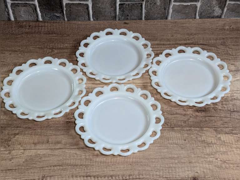 VINTAGE ANCHOR HOCKING OLD COLONY LACE EDGE MILK GLASS SALAD PLATES image