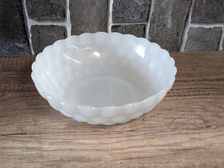 VINTAGE ANCHOR HOCKING BUBBLE MILK GLASS SERVING BOWL image