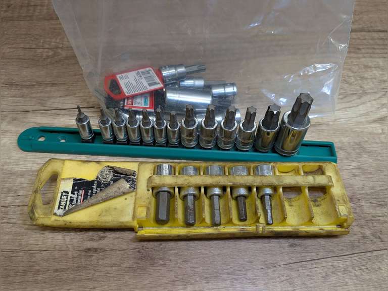 TORX AND ALLEN SOCKET BITS image