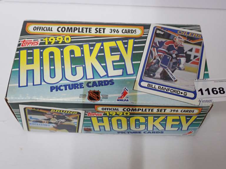 1990 Topps Hockey Cards - Open Box image