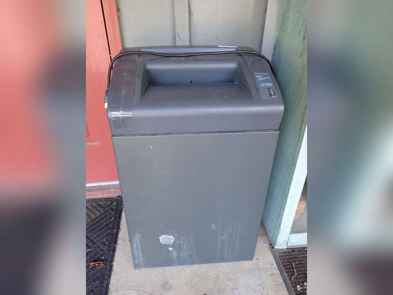 GBC Shredmaster 3270M Paper Shredder image