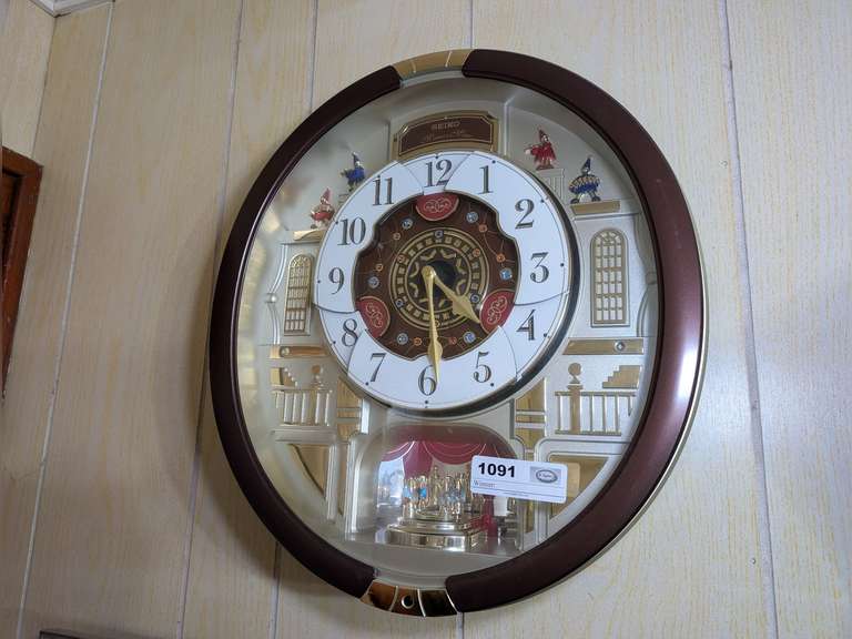 SEIKO MELODIES IN MOTION WALL CLOCK image