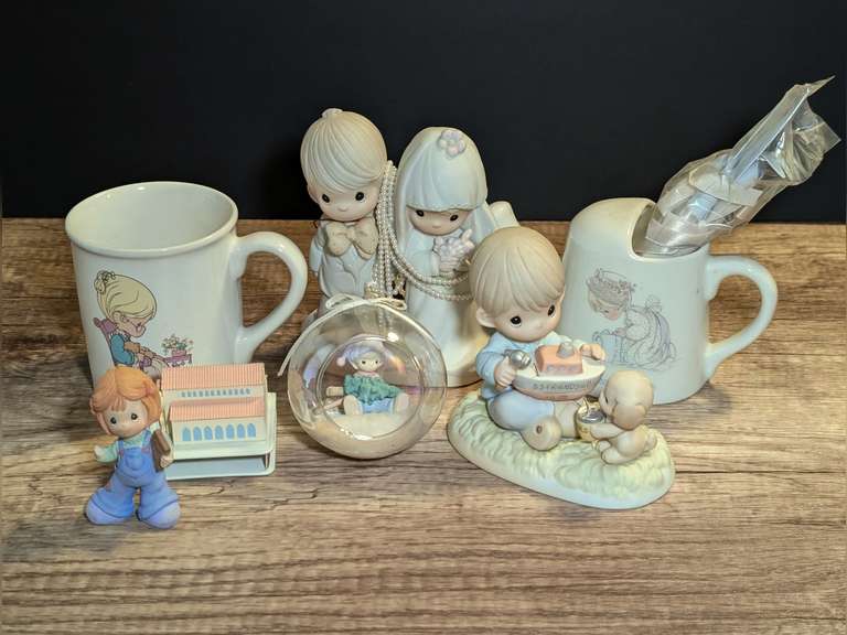 PRECIOUS MOMENTS FIGURINES image