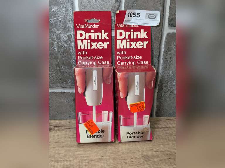 PAIR OF VINTAGE VITAMINDER DRINK MIXERS IN ORIGINAL BOXES image