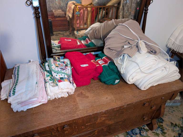 KITCHEN TOWELS AND POT HOLDERS WITH ORIGINAL TAGS, CHRISTMAS TOWELS, AND ELECTRIC BLANKETS image