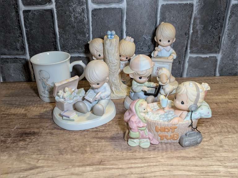PRECIOUS MOMENTS FIGURINES image