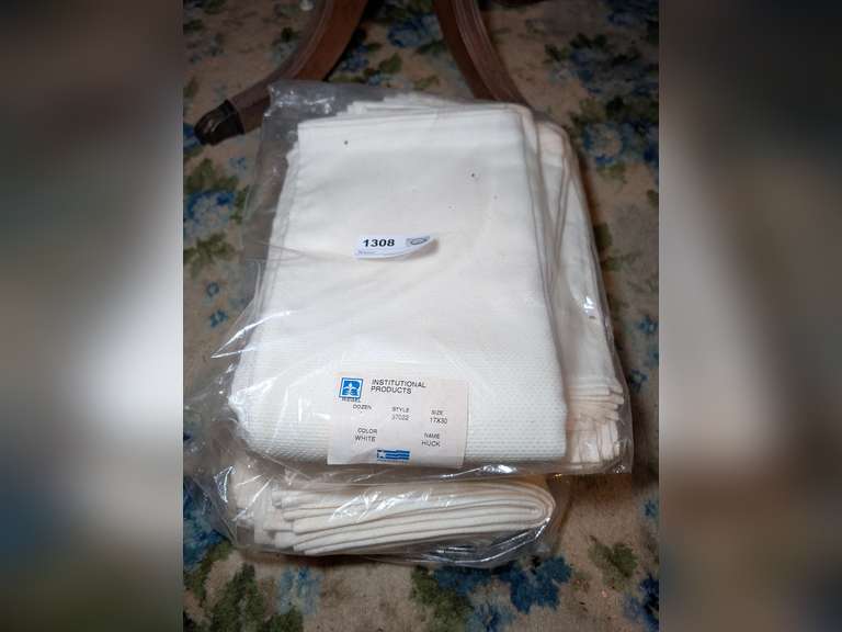 FACTORY SEALED 17 X 30 TABLE LINENS, APPEARS TO BE FOUR DOZEN TOTAL image