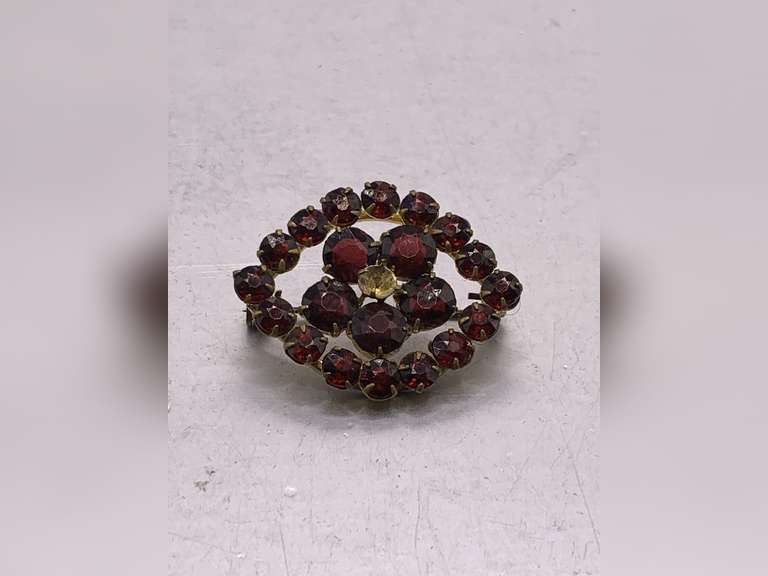 ANTIQUE CZECH RED BOHEMIAN GENUINE GARNET BROOCH (CENTER STONE NEEDS TO BE RESET) image