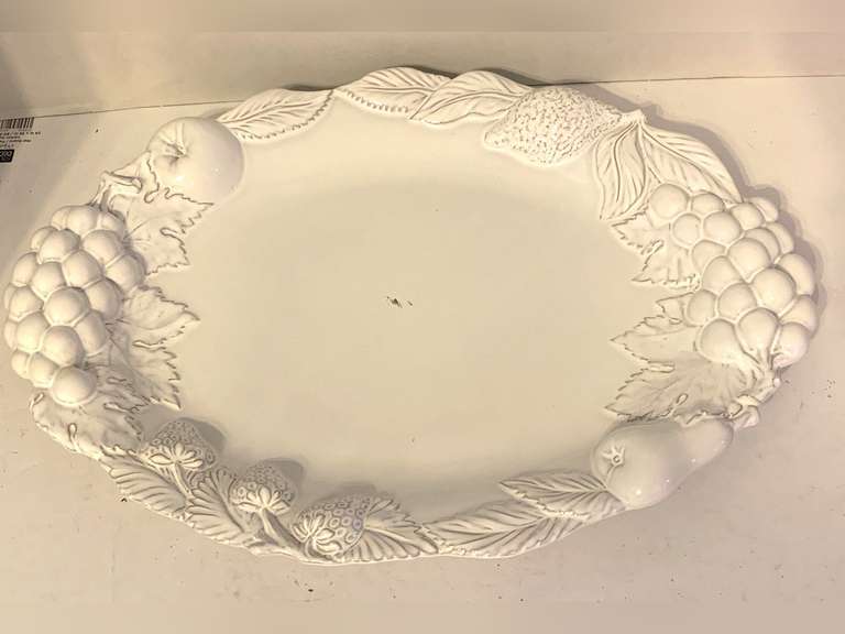 EXTRA LARGE WHITE POTTERY SERVING PLATTER WITH RAISED GRAPES & LEAVES MADE IN ITALY 17" LONG image