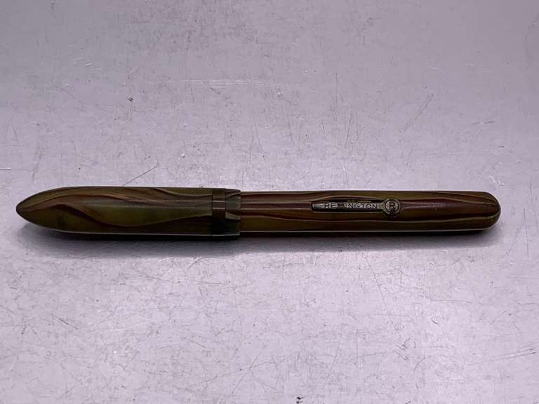 RARE VINTAGE REMINGTON CELLULOID FOUNTAIN PEN image