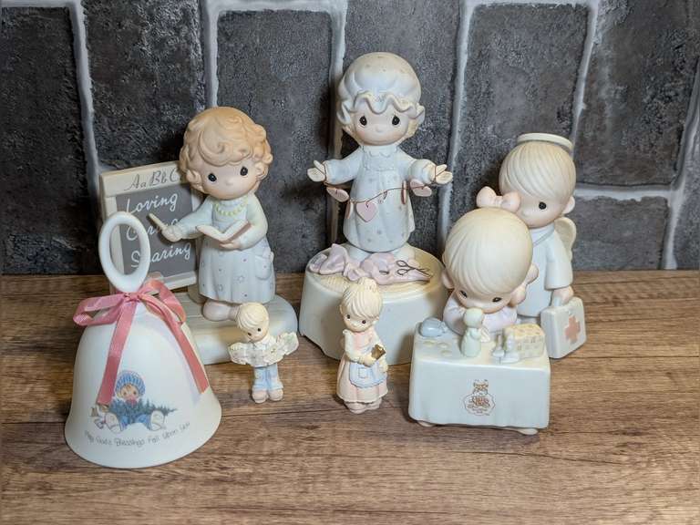 PRECIOUS MOMENTS FIGURINES image