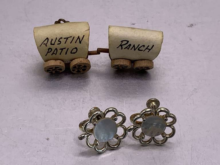 PAIR VINTAGE HANDMADE COVERED WAGON CLIP ON EARRINGS & PAIR VINTAGE SILVERTONE FLOWER SHAPED SCREW BACK EARRINGS WITH MOTHER OF PEARL CENTERS image