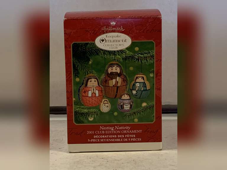 NEW 2001 HALLMARK ORNAMENT "NESTING NATIVITY" image