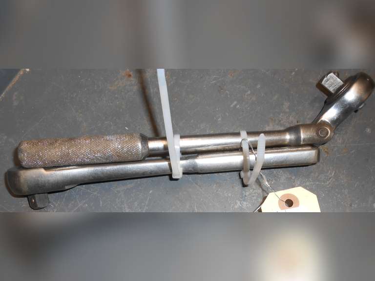 (1) WRIGHT SWIVEL & (1) CRAFTSMAN 1/2" DRIVE RATCHETS image