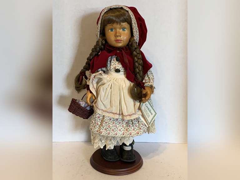 1991 "GRETCHEN" THE HAMILTON COLLECTION FIRST EVER HANDCRAFTED WOODEN DOLL LIMITED EDITION ON STAND 17 1/2" TALL image