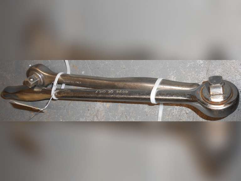 (2) WRIGHT 1/2" DRIVE RATCHETS image