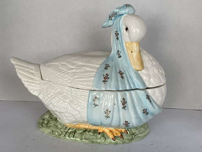 LARGE VINTAGE 1987 MOTHER GOOSE COOKIE JAR (HAS CRACK BUT NOT ALL THE WAY THRU SEE PICS) 13" LONG X 11 1/2" TALL image