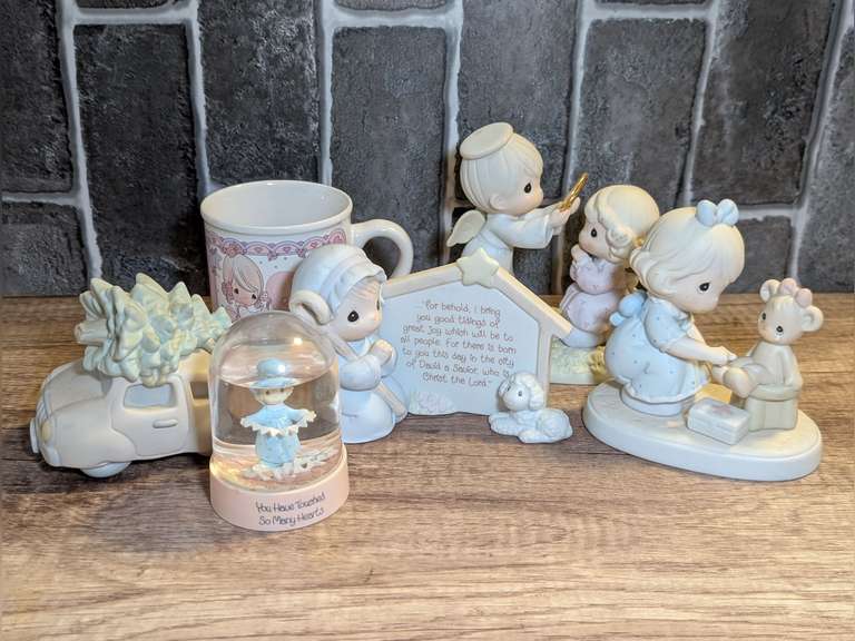 PRECIOUS MOMENTS FIGURINES image