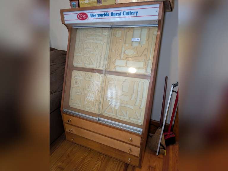 VINTAGE CASE THE WORLD'S FINEST CUTLERY RETAIL DISPLAY CABINET image