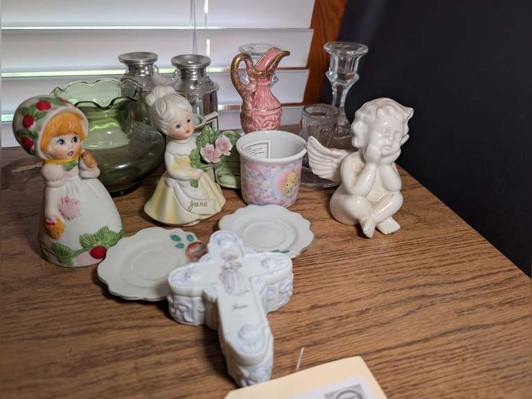 FIGURINES AND DECORATIVE SMALLS INCLUDING PRECIOUS MOMENTS AND MADE IN JAPAN image
