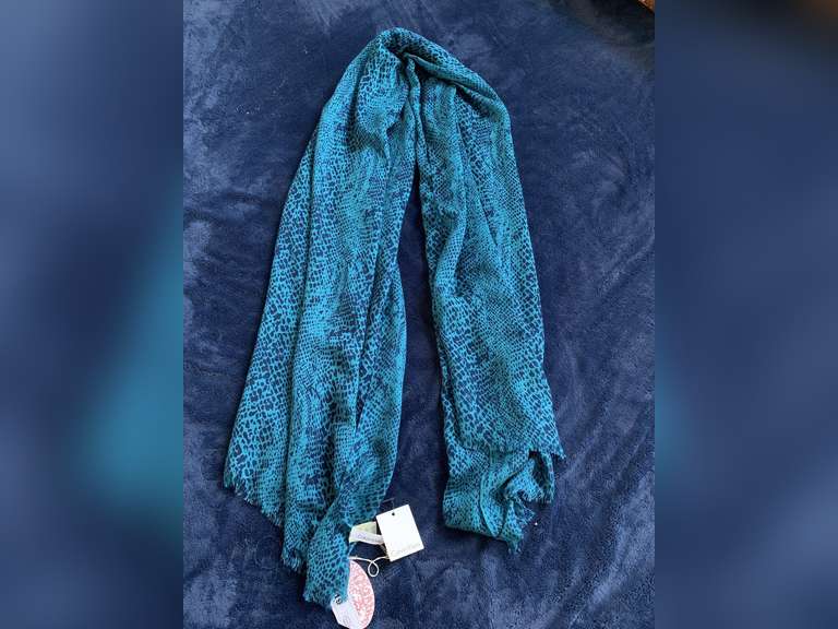 NEW CALVIN KLEIN TURQUOISE & BLACK SCARF SHAWL image