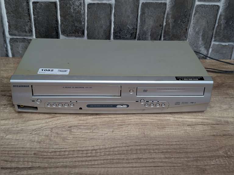 SYLVANIA COMBINATION FOUR HEAD VCR AND DVD PLAYER image