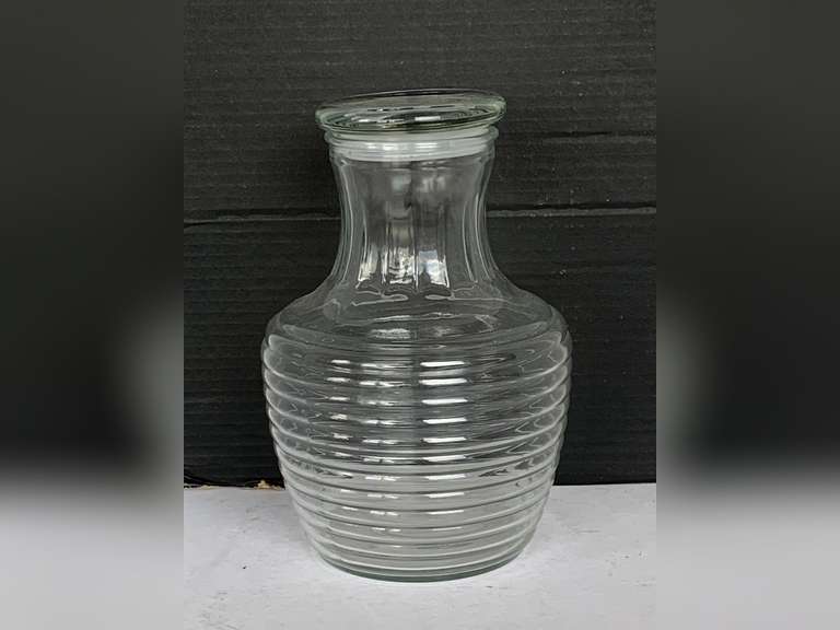 VINTAGE ANCHOR HOCKING "BEEHIVE" WATER/JUICE PITCHER WITH LID 9 1/2" TALL image