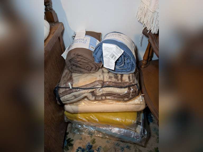 ALL BLANKETS IN FLOOR AREA MARKED 1315, ALL OR MOSTLY IN ORIGINAL PACKAGING image