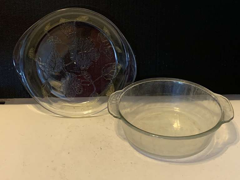 VINTAGE MCKEE FLAMEX PIE PLATE WITH EMBOSSED HIBISCUS 9 1/2" ROUND & GLASS CASSEROLE BOWL 9 3/4" ROUND image