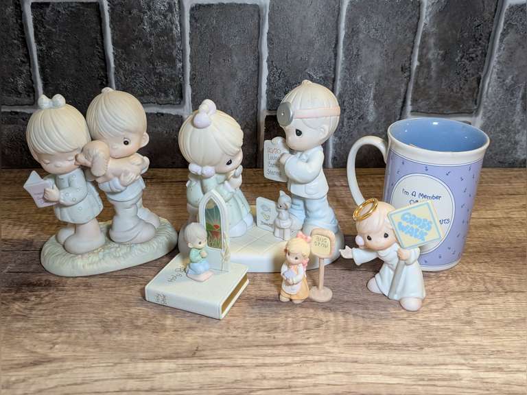 PRECIOUS MOMENTS FIGURINES image