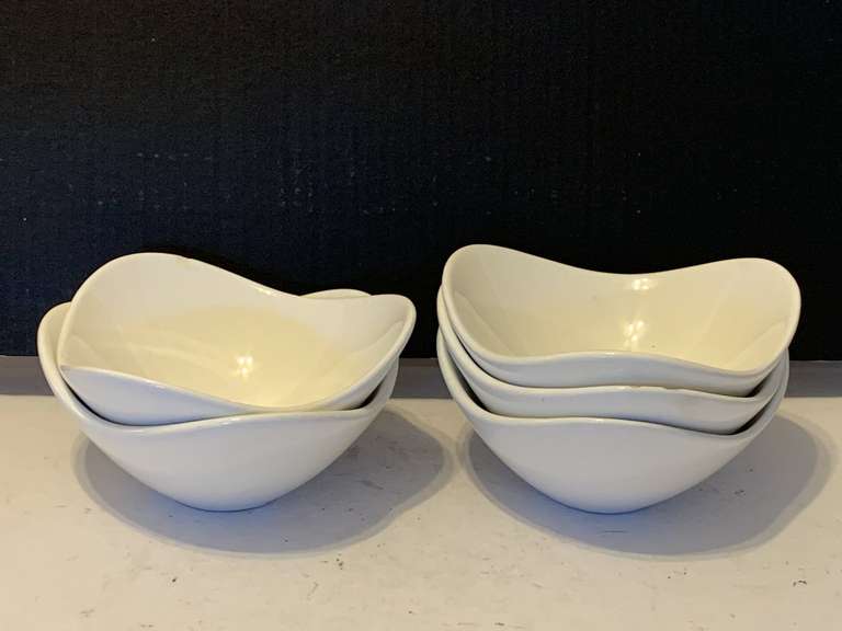SET OF 5 WHITE CERAMIC TULIP BOWLS 6" ROUND X 2 1/2" TALL image