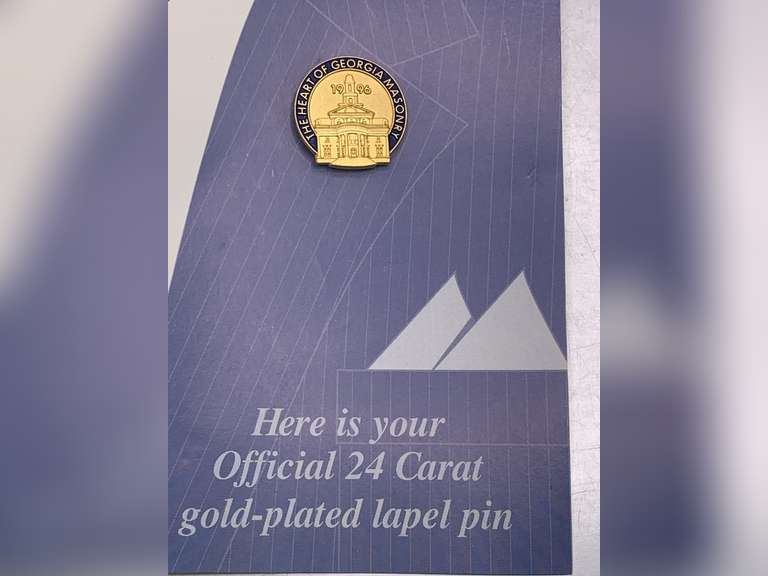 VINTAGE 24K GOLD PLATED THE HEART OF GEORGIA MASONIC LAPEL PIN image