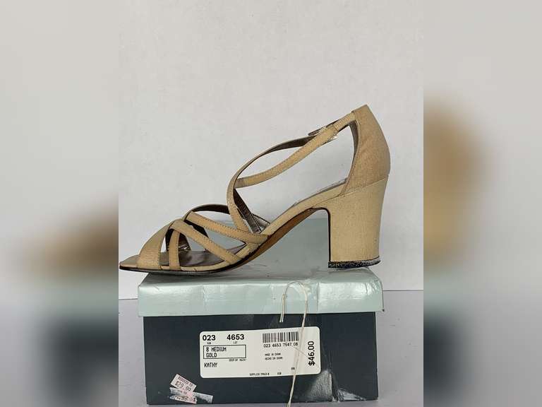 JACQUELINE FERRAR GOLD METALLIC HEELS SIZE 8 (GENTLY WORN) image