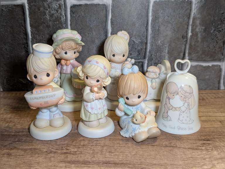 PRECIOUS MOMENTS FIGURINES image
