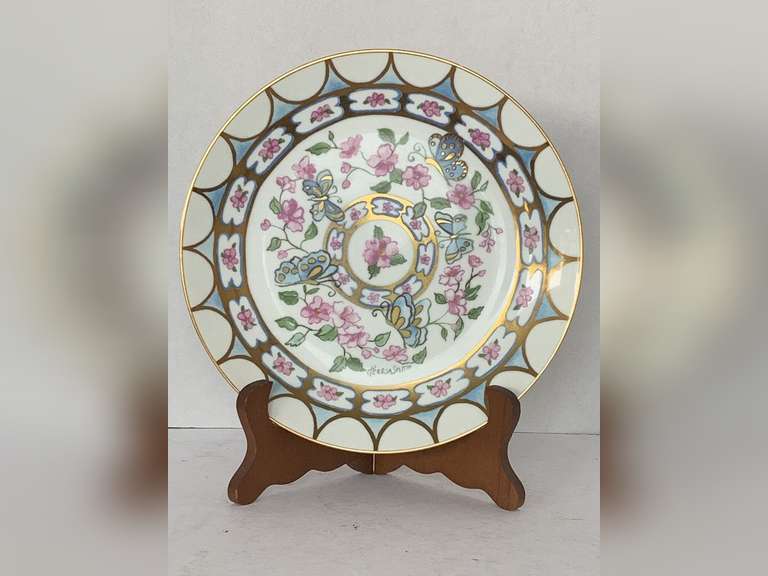 MACON CHERRY BLOSSOM FESTIVAL 1993 11TH ANNUAL COMMEMORATIVE PLATE WITH STAND BY ARTIST TERESA SMITH image